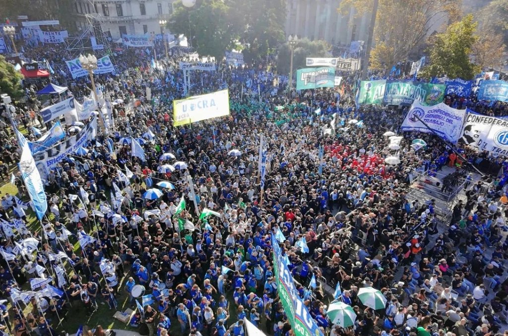 La CGT llamó a ponerle “un límite” al Gobierno de Milei en la marcha por el Día del Trabajador