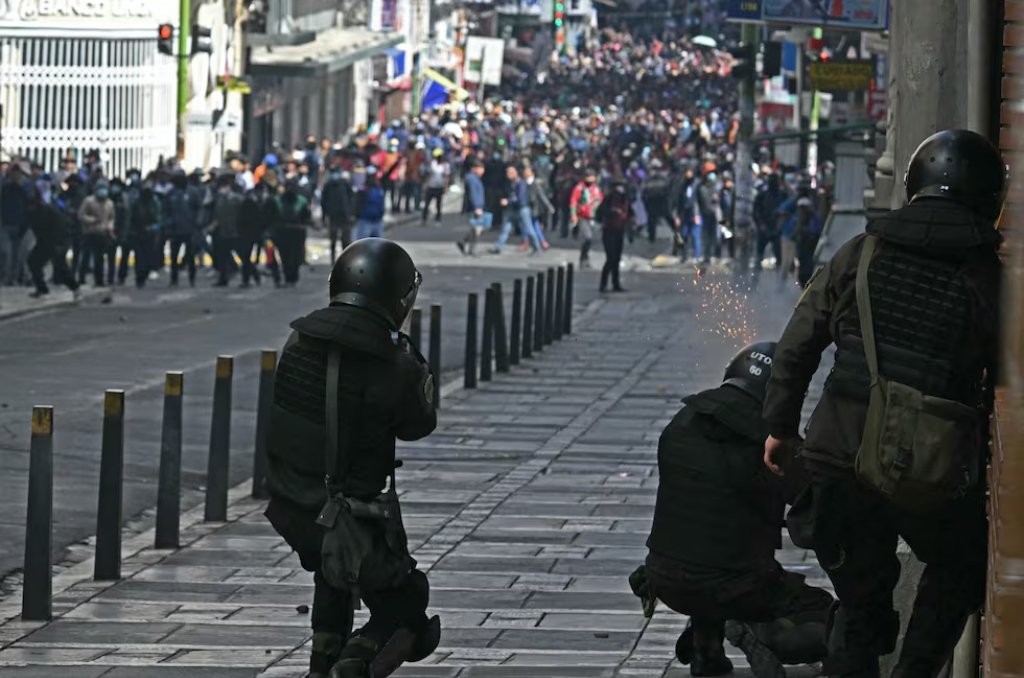 Bolivia: el Gobierno admitió que murió una persona en las protestas